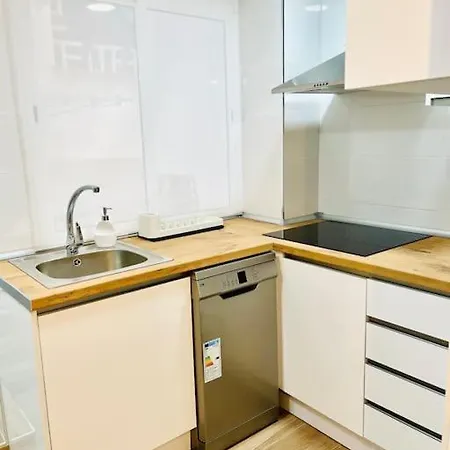 New Spacious And Cozy - Apartment *