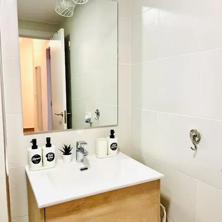New Spacious And Cozy - Apartment Malaga