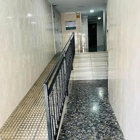 New Spacious And Cozy - Málaga