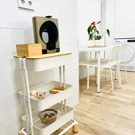 New Spacious And Cozy - Apartment *